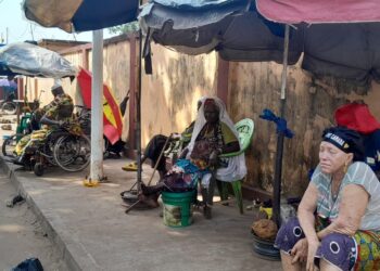 Cité de la solidarité : les personnes handicapées tendent la main aux bonnes volonté 