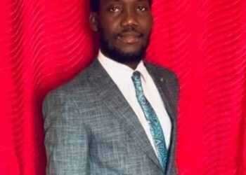 Les politiciens négationnistes : Un obstacle au développement de la Guinée par ( Ismael SOMPARE Président du Mouvement “CAR”)