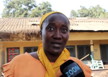 Déguerpissement à Kenien : Aïcha Doumbouya et sa famille subissent les conséquences de l’opération. Elle lance un cri de cœur à l’État