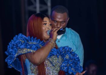 Musique : M’Mah Kouyaté présente au public guinéen son nouvel album intitulé “DENKO”