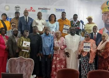 Explosion du dépôt d’hydrocarbures de Kaloum : 2 141 ménages sinistrés reçoivent les titres de prise en charge alimentaire