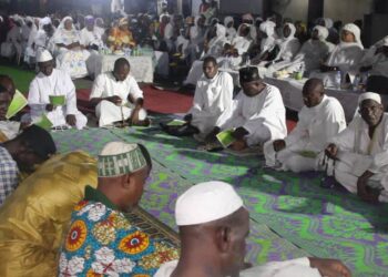 Boulbinet : Les jeunes organisent une lecture du saint Coran pour le rayonnement de la paix et la cohesion sociale en Guinée