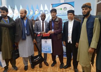 Mr Alphonse Telliano Couronné Meilleur Présentateur à la Conférence Internationale sur l’Eau
