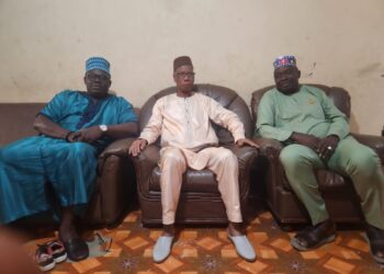 Dixinn : le Président de la délégation spéciale effectue une visite de courtoisie chez son prédécesseur