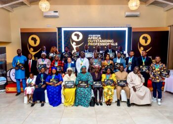 4ᵉ édition des African Outstanding Professionals Awards: M. Cheickna DIANÉ reçoit un prix  prestigieux pour son leadership