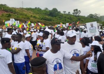 Mamou : Mobilisation massive des citoyens pour la marche en l’honneur des réalisations du Général Mamadi Doumbouya