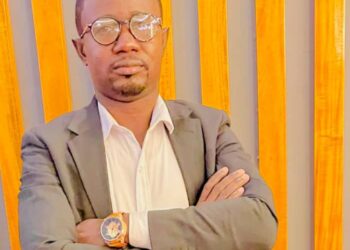 Guinée : Quand deux jours fériés deviennent un luxe d’État (Par Abdoulaye kaback Camara)