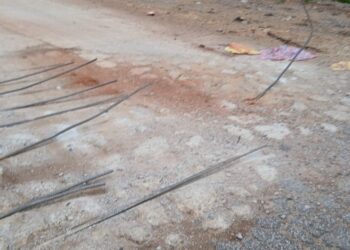 Route Mamou-Dabola : des fers à béton dangereusement exposés à Sogbènessa