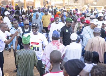 CAMPAGNE RÉFÉRENDAIRE : LA POPULATION DE BISSANDOU OBSERVE UNE MOBILISATION EN FAVEUR DU MINISTRE LAYE SEKOU CAMARA ET DE SA DÉLÉGATION
