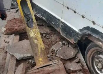 ​Un minibus s’écrase à Friguiady : le conducteur légèrement blessé