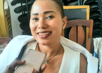 Guinée : la coordinatrice de Kaloum, Mme Makhissa Camara demande au président Mamadi Doumbouya de se porter candidat à l’élection présidentielle