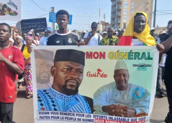 Conakry: Quand les citoyens bloquent la route pour les manifestations de soutien