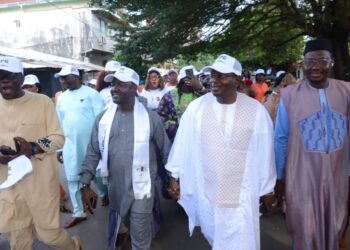 PRÉCAMPAGNE PRÉSIDENTIELLE : la Jeunesse Présidentielle de Guinée lance une tournée symbolique à Kaloum