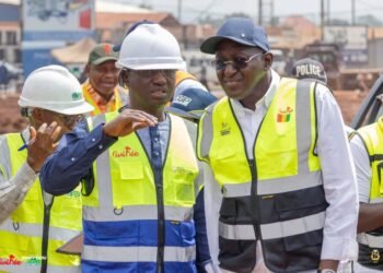 Transversale N°12 et 13 : le Ministre Laye Sekou Camara procède à la visite des chantiers routiers