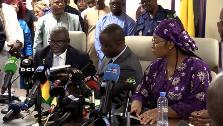 Ministère de la Communication, de l’économie numérique et de l’innovation: Mourana Soumah installé