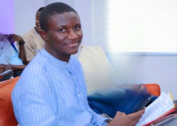 Restons pour affronter le désastre plutôt que de le fuir, car en le fuyant, nous ne faisons que l’emporter avec nous