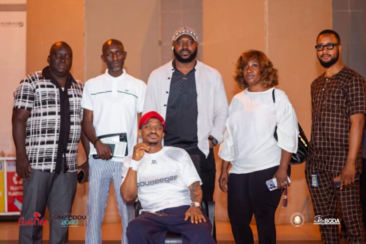 Prise en charge sanitaire des artistes : l’État guinéen soutient Marcus et King Salomon.