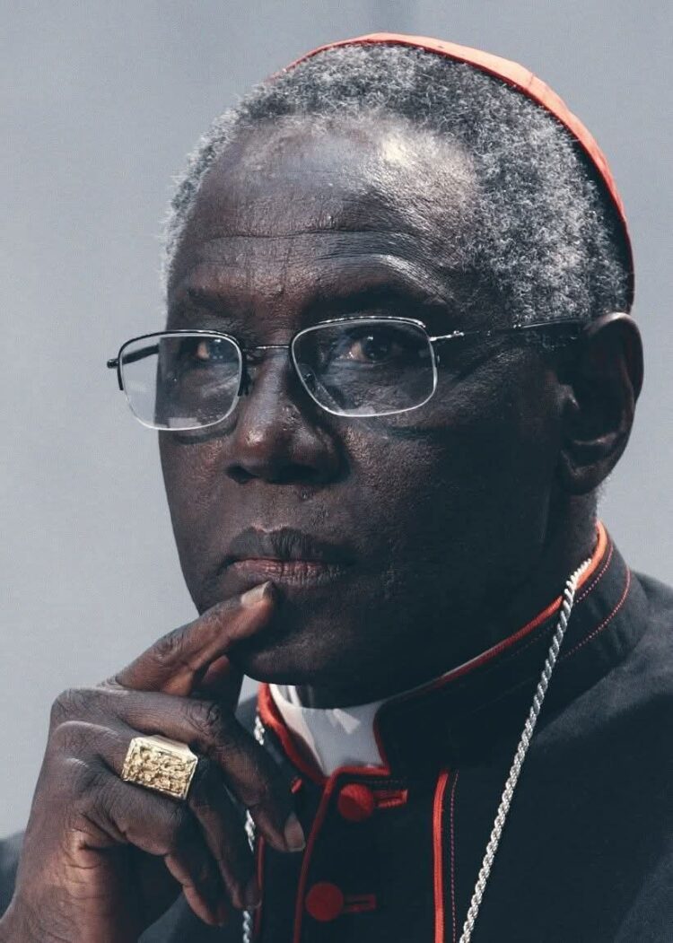 Le cri d’alarme du Cardinal Sarah sur la crise morale des sociétés