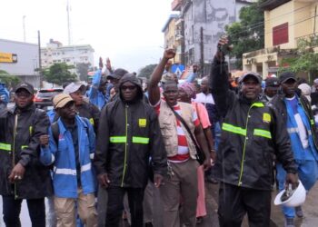 EDG : des prestataires manifestent pour exiger leur embauche après sept ans de service