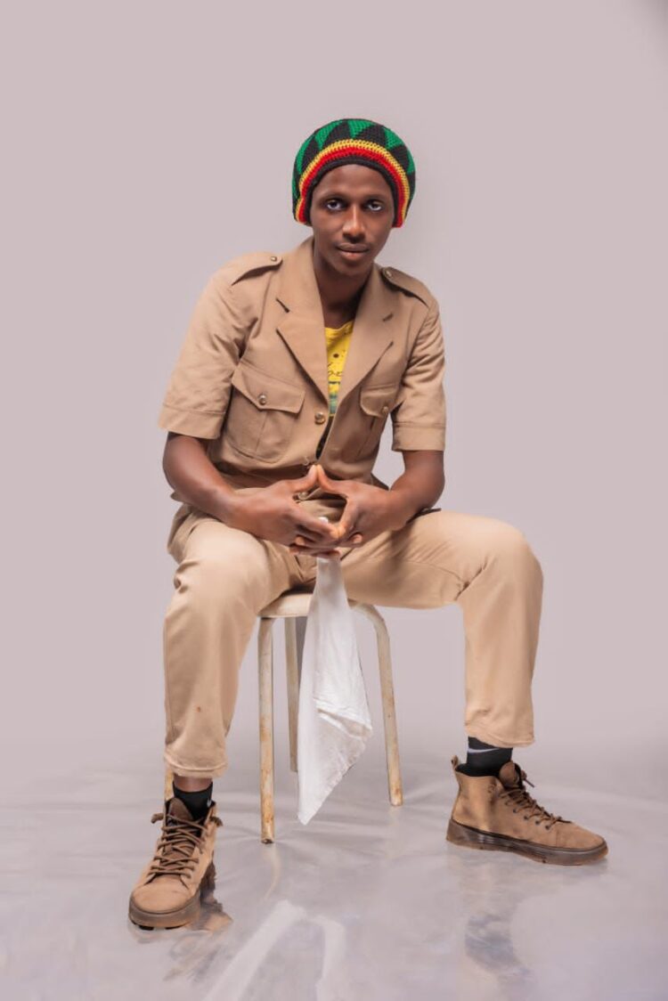 Satina Zion, un artiste guinéen à la croisée de l’éducation, de l’entrepreneuriat et du reggae